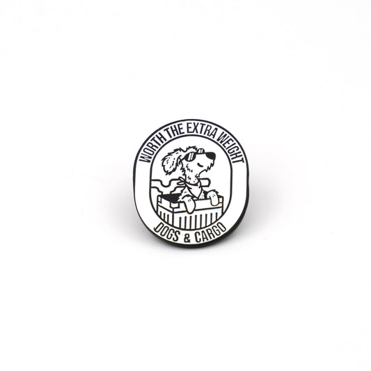 Enamel-Pin "worth the extra weight"